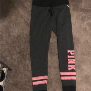PINK v.s leggings